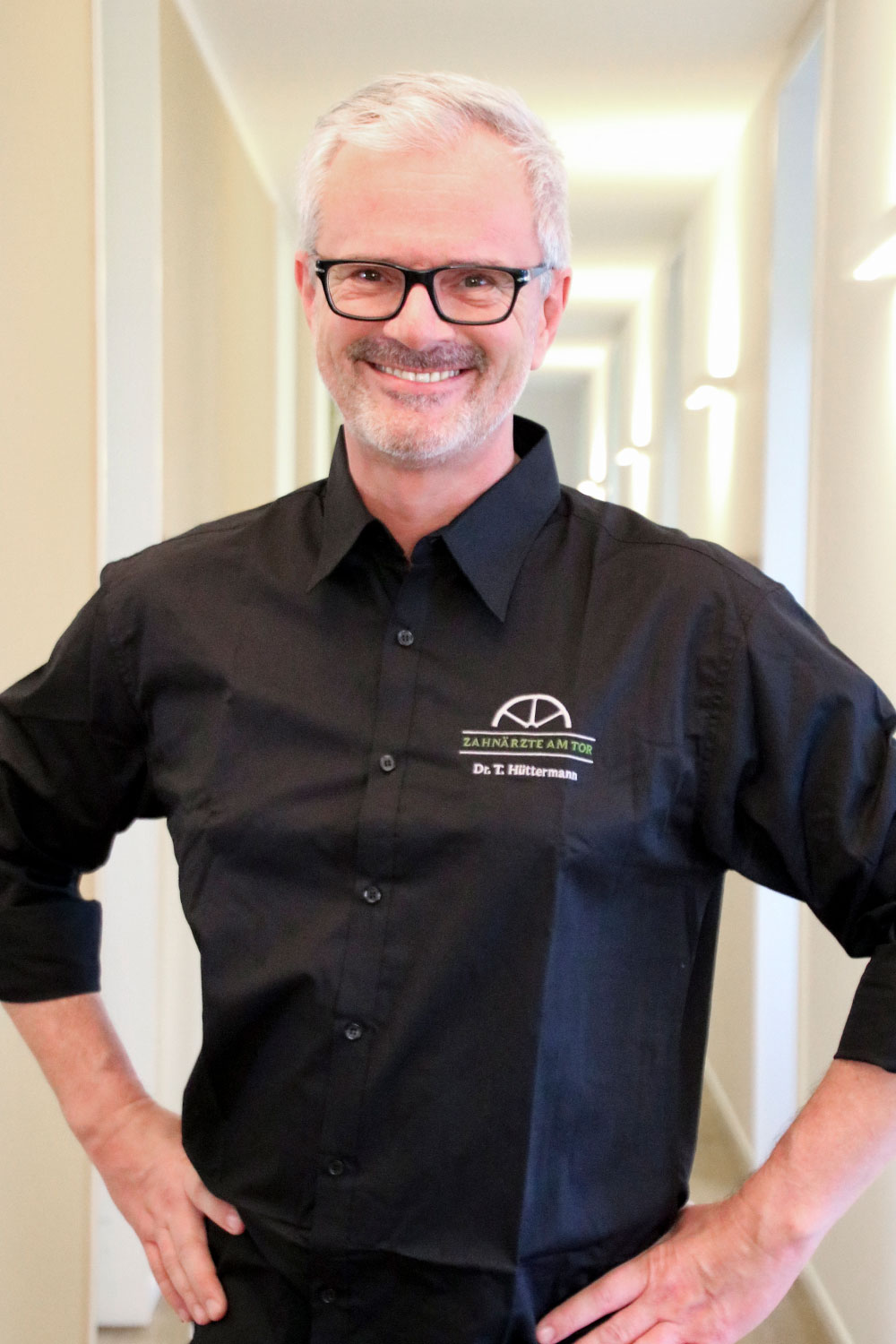 Dr. Thorsten Hüttermann ist Zahnarzt in Oberhausen